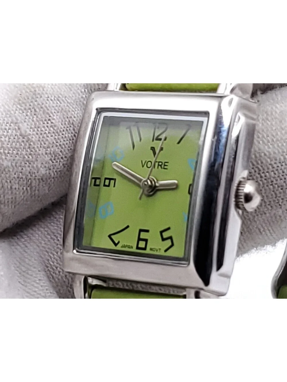 Votre Quartz Watch Women New Battery Green Dial Square 23mm